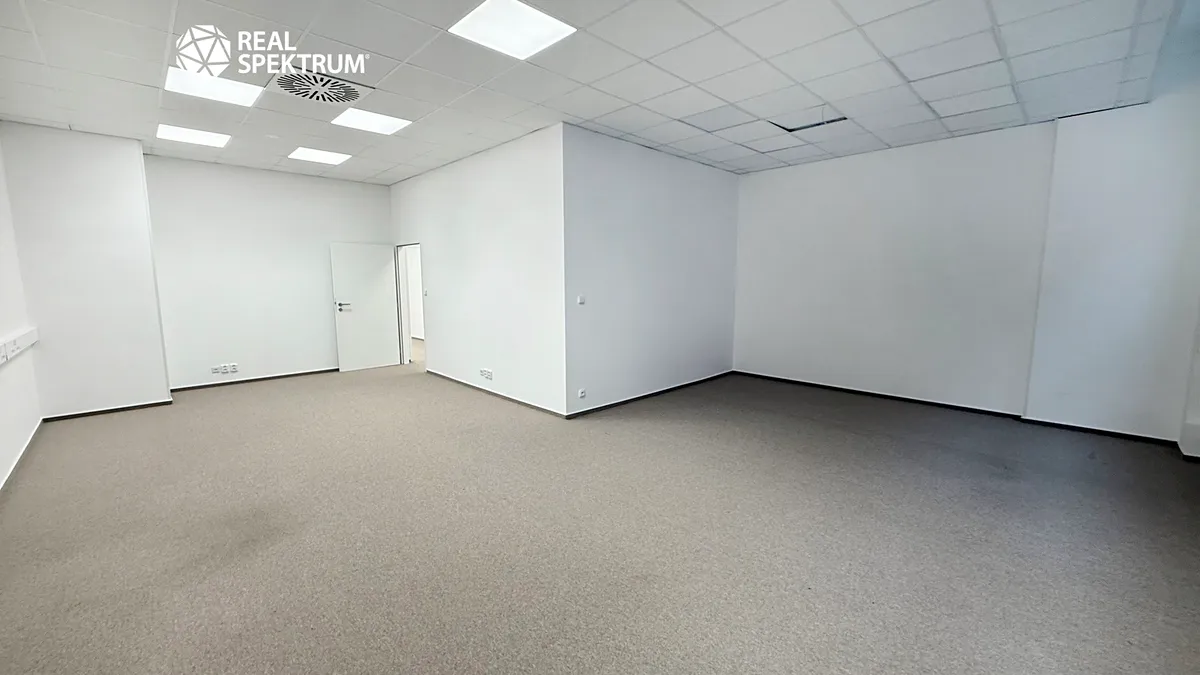 Pronájem kanceláře 137 m²